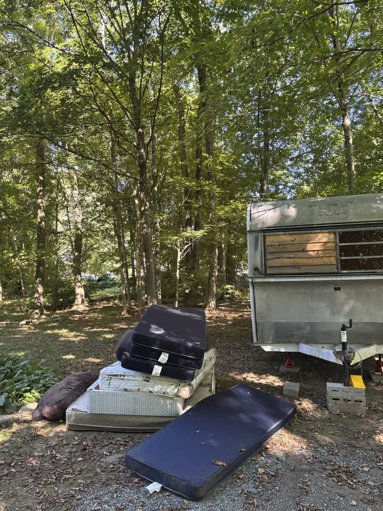 Trusted yard maintenance in Coventry, RI - 401 Cleanouts