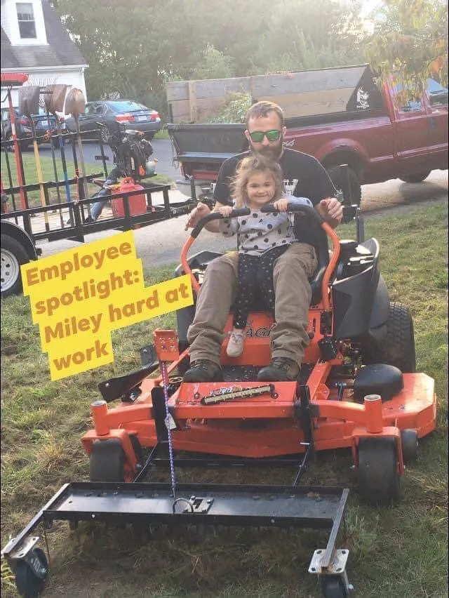 Reliable lawn care service experts serving West Warwick, RI - 401 Cuts