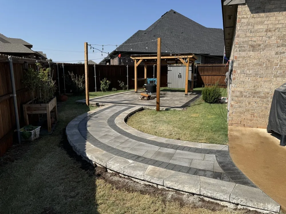 Custom lawn mowing service experts serving Oklahoma City, OK - 405 Outdoor Living