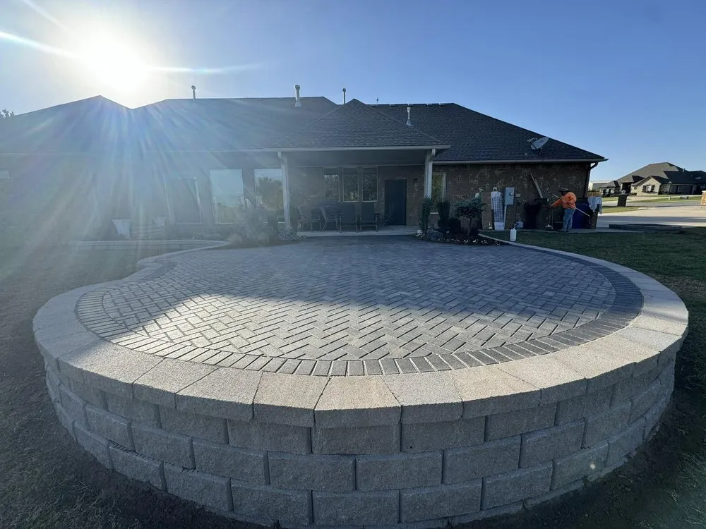 Reliable yard cleanup service for year-round maintenance across Oklahoma City, OK - 405 Outdoor Living