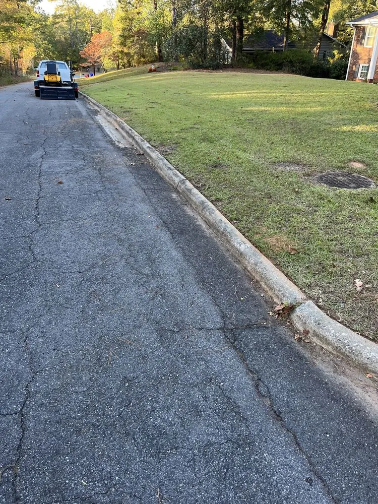 Custom lawn mowing service experts serving Macon, GA - 41 Mowing Company