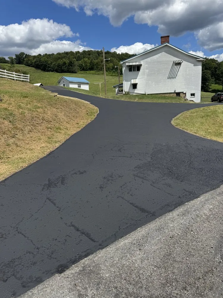 Custom yard cleanup service in Fredericktown, PA by 415 Handyman Services