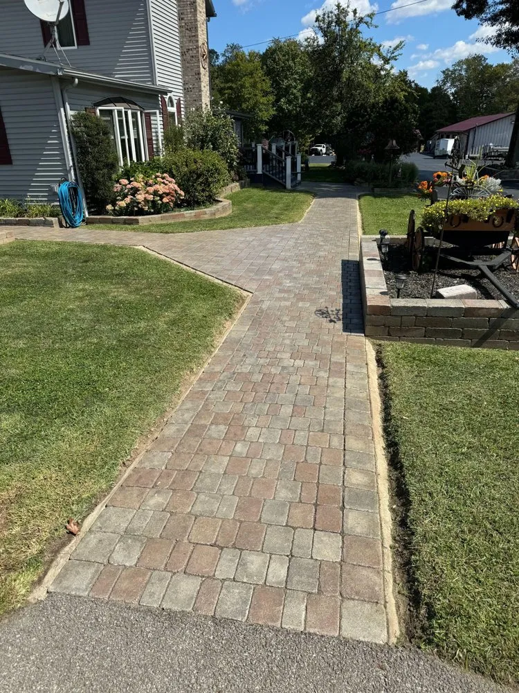 Expert garden landscaping in Fredericktown, PA - 415 Handyman Services