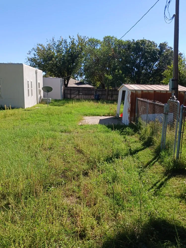 Top-rated residential landscaping in Tahoka, TX by 4J's lawn care service