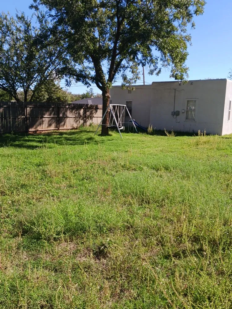 Reliable yard cleanup service for beautiful yards across Tahoka, TX - 4J's lawn care service