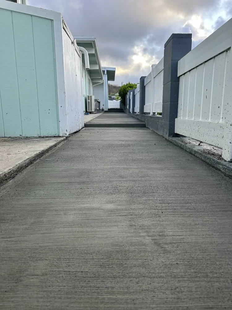 Local yard maintenance in Kaneohe, HI by 4K Landscaping & Concrete