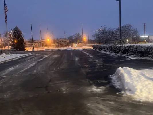 4K Mowing & Landscaping Logo