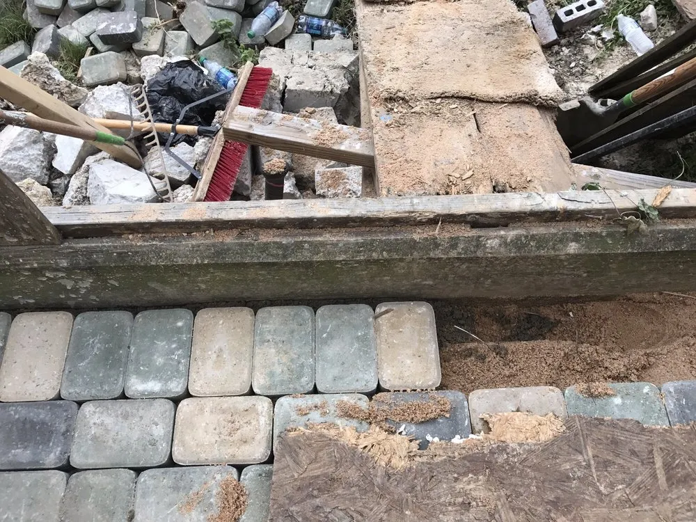 Professional outdoor landscaping for homes in Houston, TX by 4leafclover