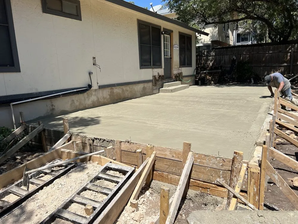 Affordable lawn care service with custom design across San Antonio, TX - 4M Land Services & Construction