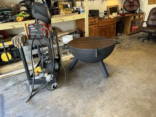 4M Land Services & Construction Logo