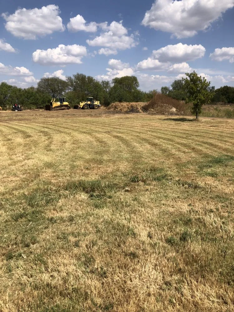Reliable yard cleanup service in Grand Prairie, TX by 4P Lawn Care
