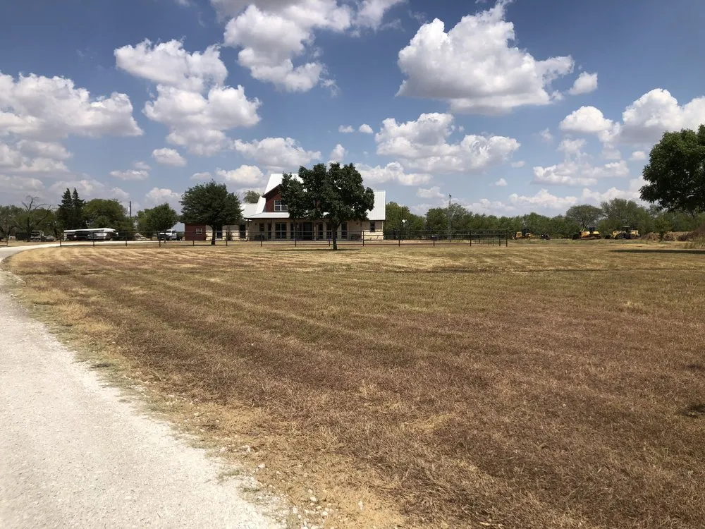 Top-rated landscaping services experts serving Grand Prairie, TX - 4P Lawn Care