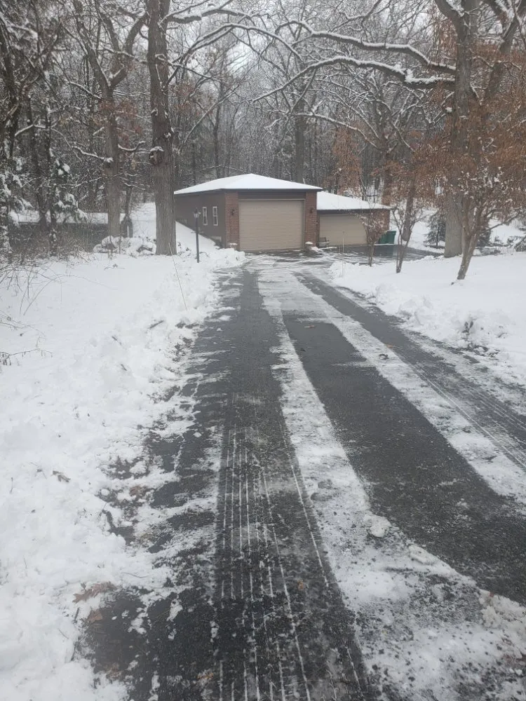 Expert lawn care service in McHenry, IL - 4season R&R Landscaping