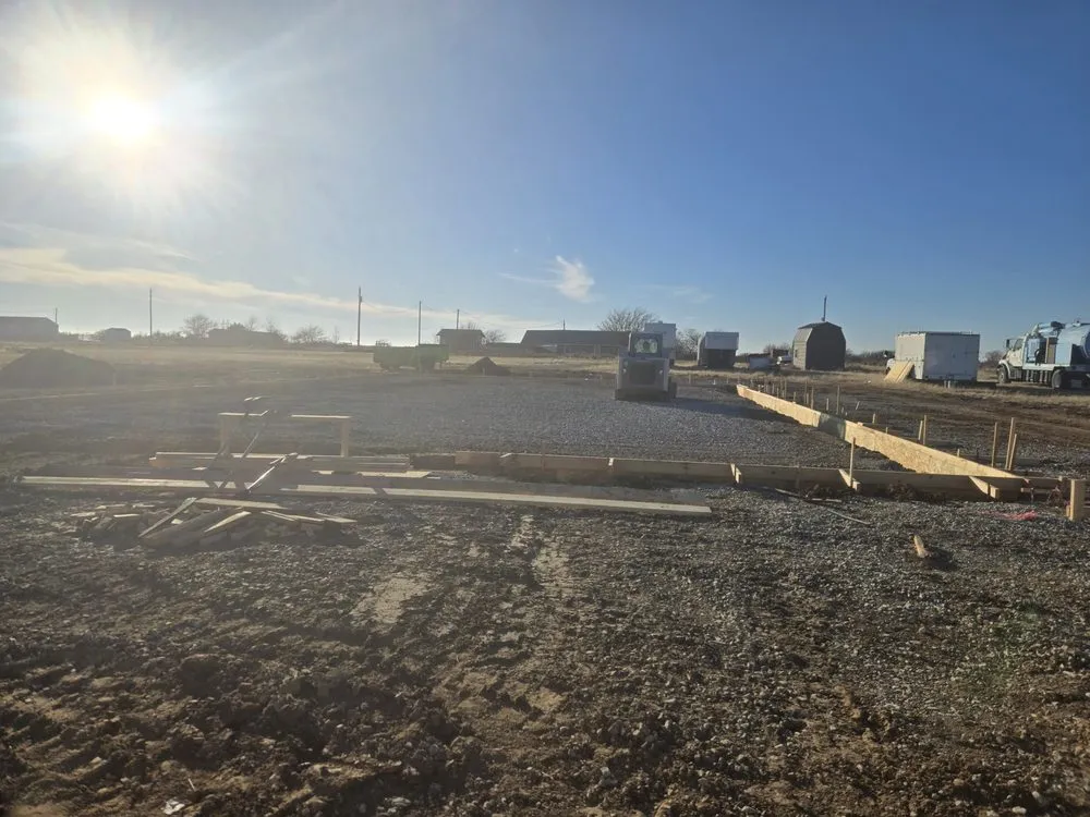 Expert outdoor landscaping for homes in Altus, OK by 5 Eighty Construction Turfs Scapes Water