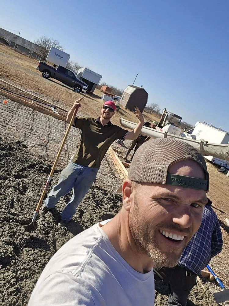 Reliable garden landscaping for year-round maintenance across Altus, OK - 5 Eighty Construction Turfs Scapes Water