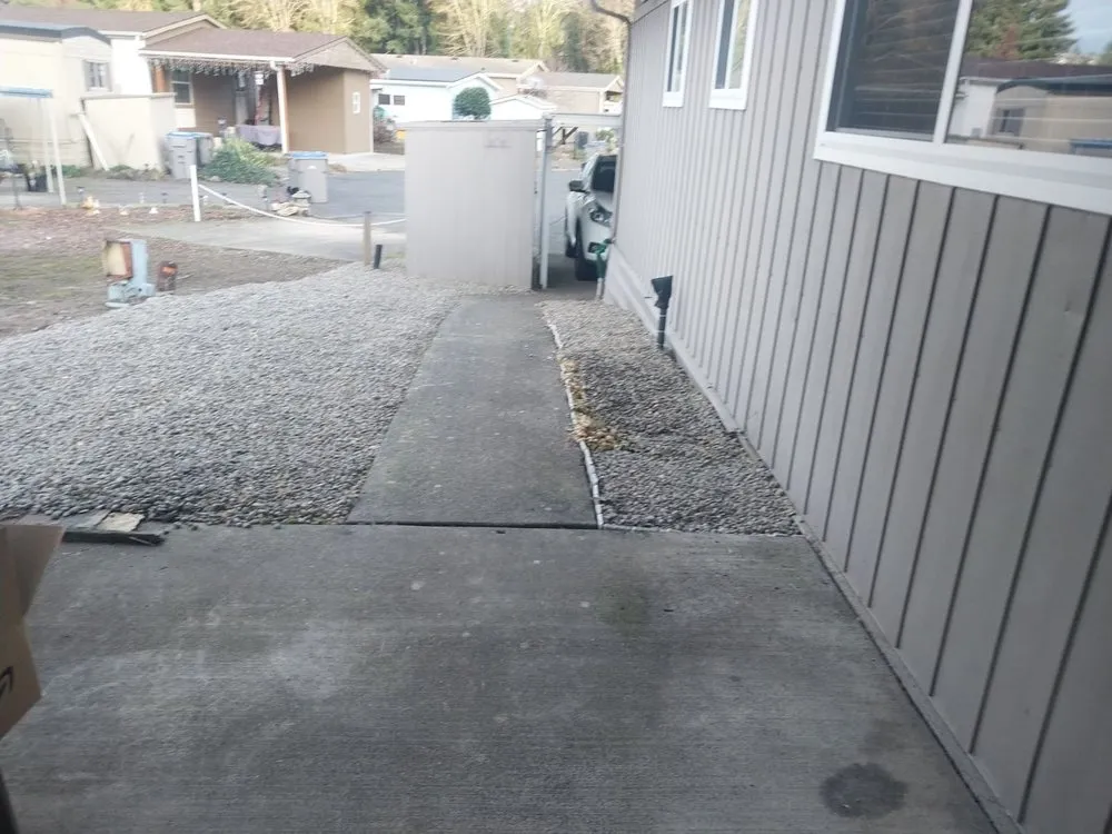 Local residential landscaping for year-round maintenance in Sherwood, OR by 5 Guy Yard Care