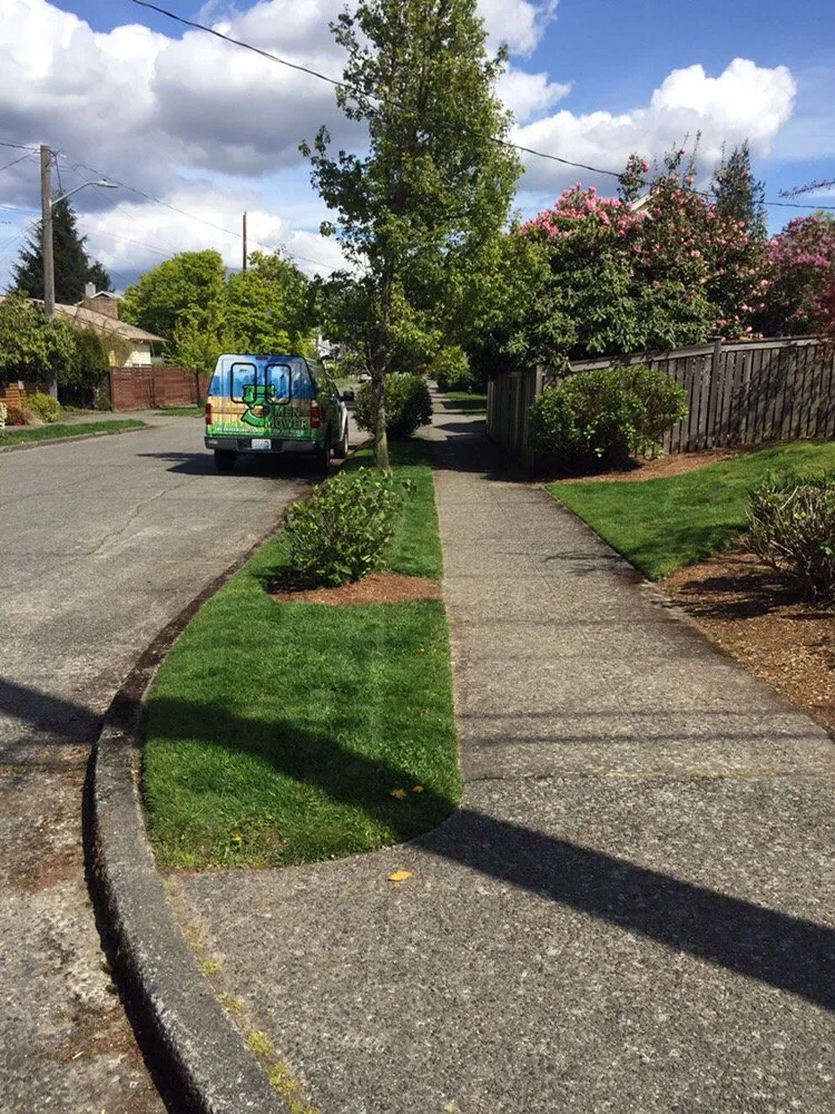 Professional landscape design in Seattle, WA - 5 Men & A Mower