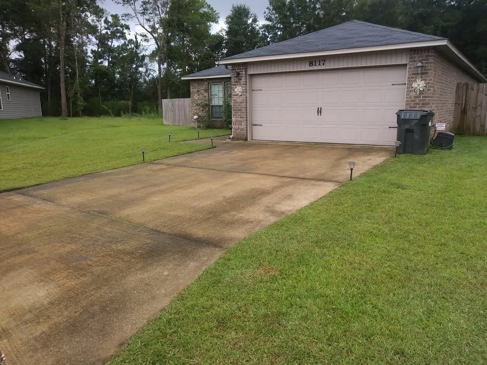 Top-rated residential landscaping for residential properties in Pensacola, FL by 5 Pages' Lawncare