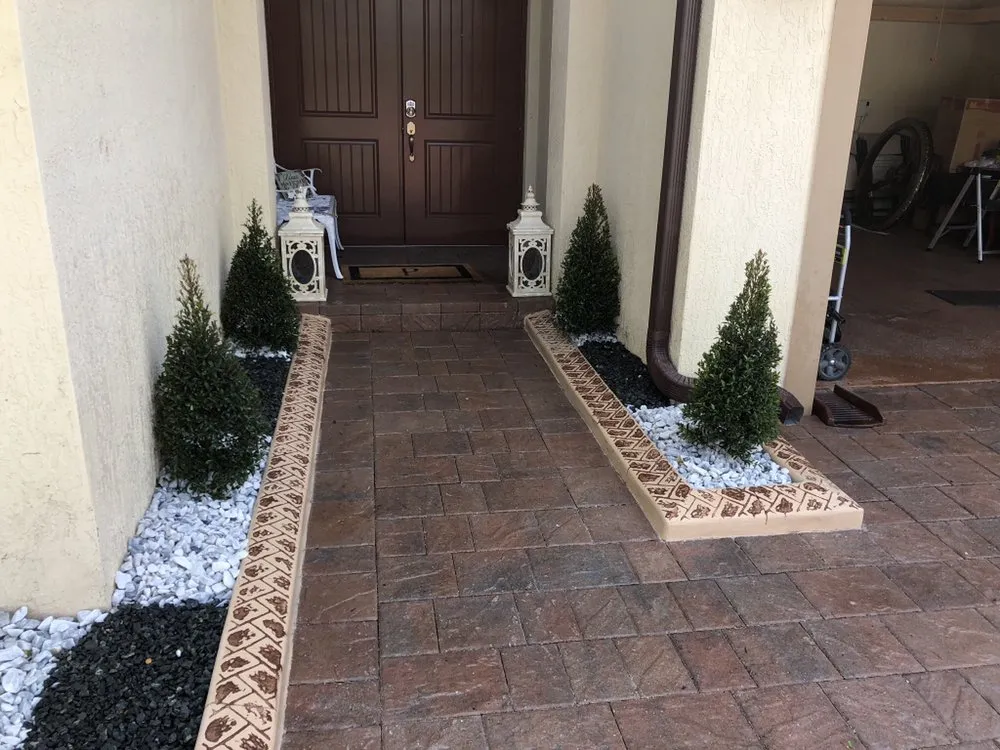 Expert yard cleanup service for beautiful yards across Miami, FL - 5 Star Borders & Landscape