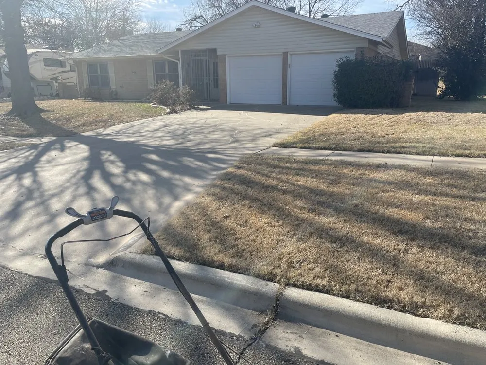 Professional yard maintenance with custom design in Killeen, TX by 5 Star Cuts