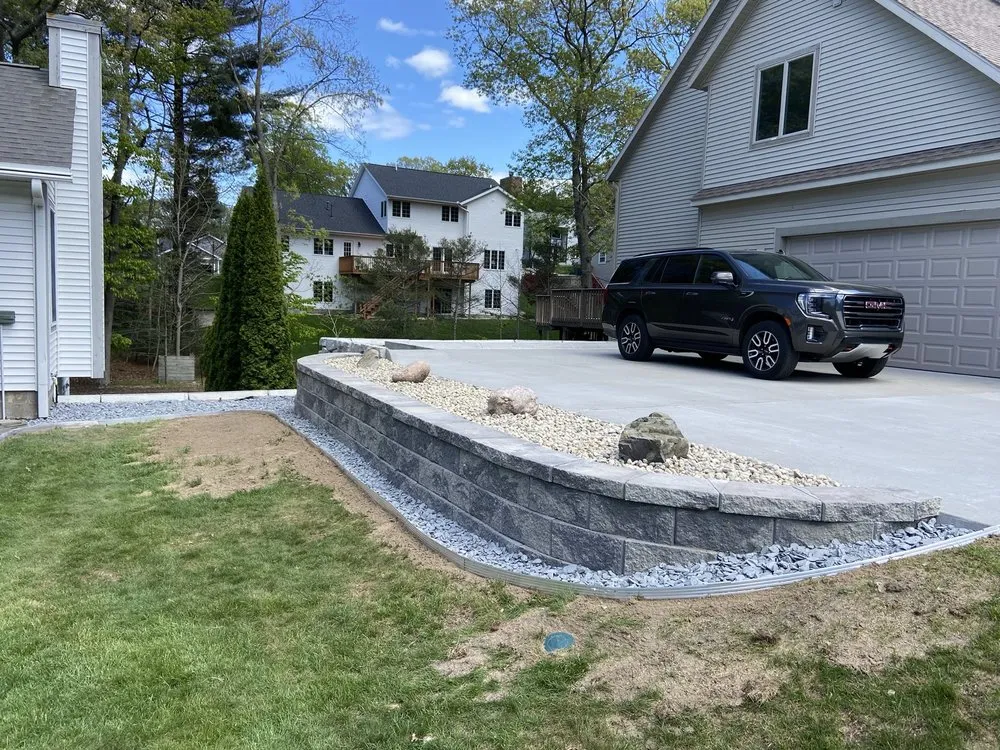 Reliable yard cleanup service in Spring Lake, MI - 5 Star Landscaping