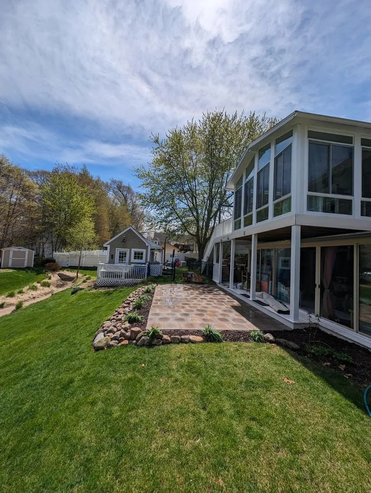 Top-rated lawn care service in Spring Lake, MI by 5 Star Landscaping