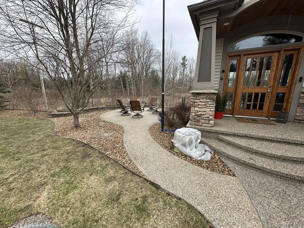 Professional yard cleanup service in Spring Lake, MI - 5 Star Landscaping