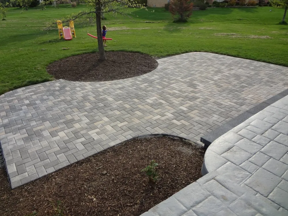 Reliable lawn care service in Ypsilanti, MI by 5 Star Landscaping