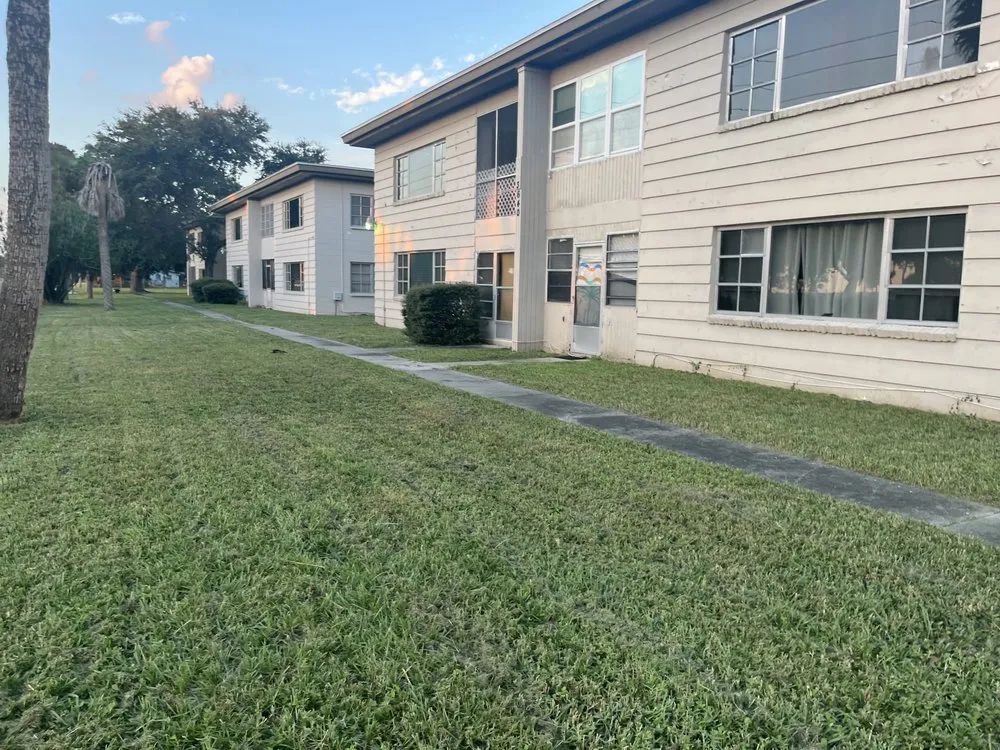 Affordable lawn care service for beautiful yards across Seminole, FL - 5 Star Lawn Care & Property Maintenance