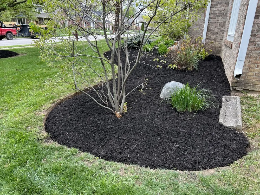 Affordable garden landscaping experts serving Carmel, IN - 5 Star Mowing