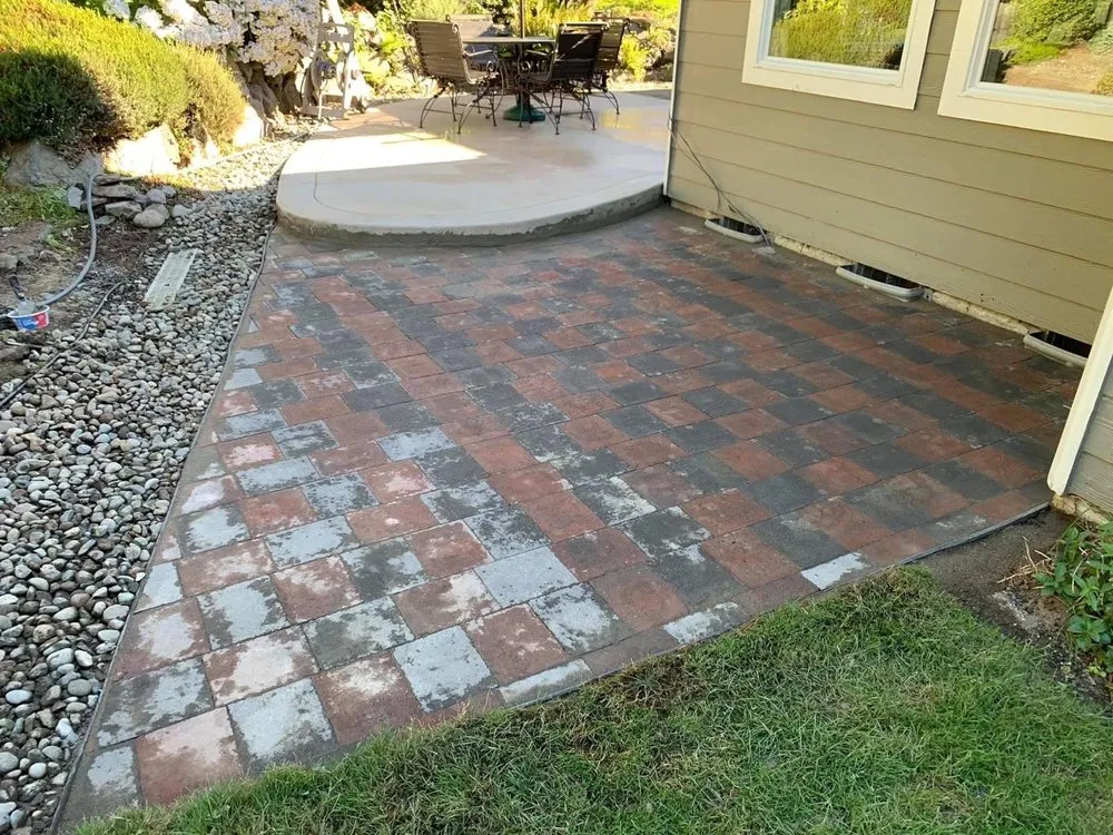 Top-rated garden landscaping for residential properties in Bellevue, WA by 503 Landscape