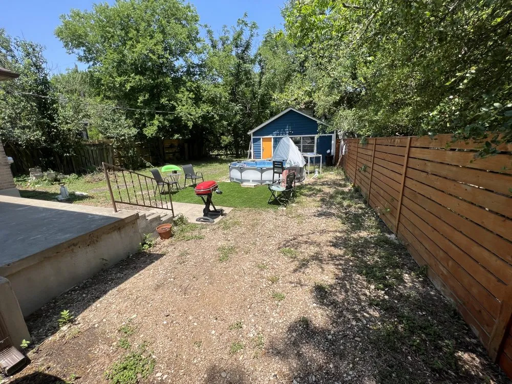 Affordable yard maintenance for homes in Austin, TX by 512 Turf and landscaping