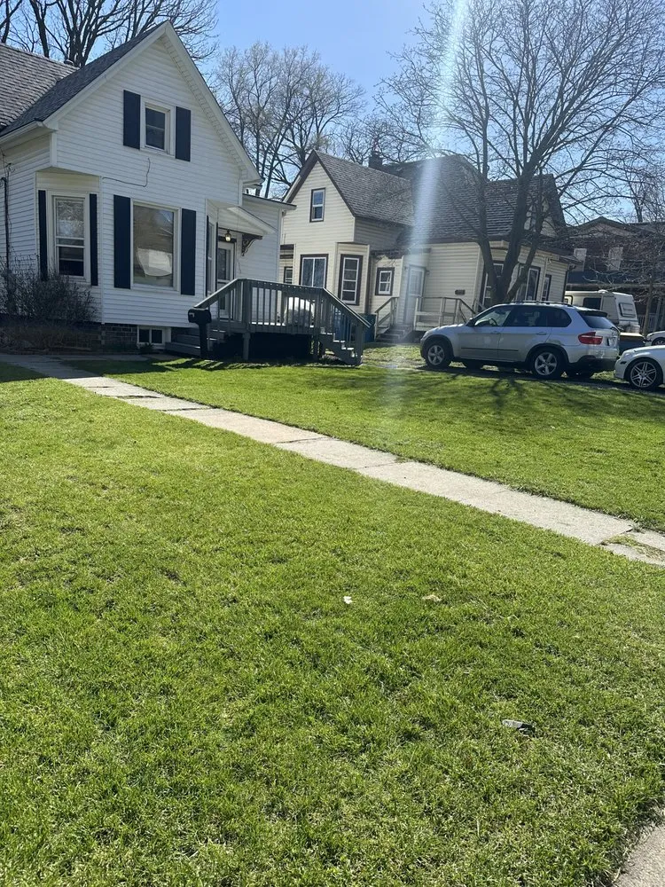 Affordable yard cleanup service in La Salle, IL - 5700 Growz