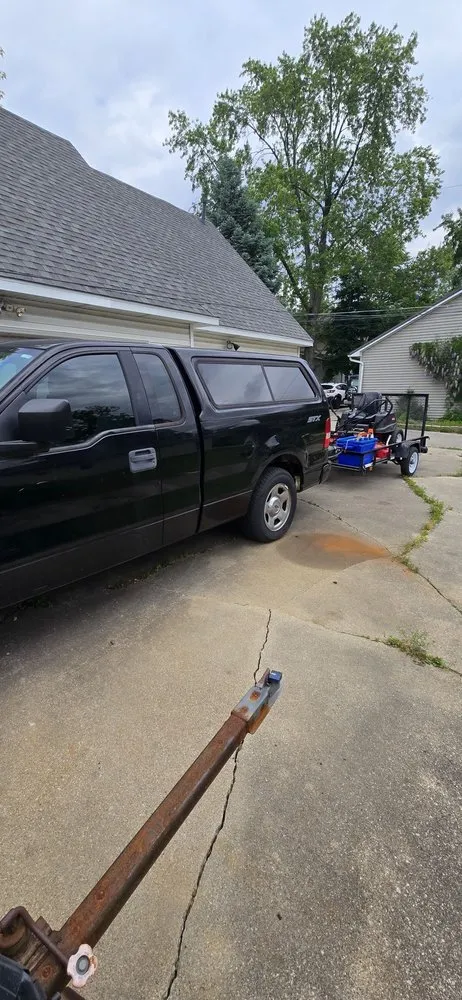 Local yard maintenance experts serving Bloomington, IL - 5star Lawn Care