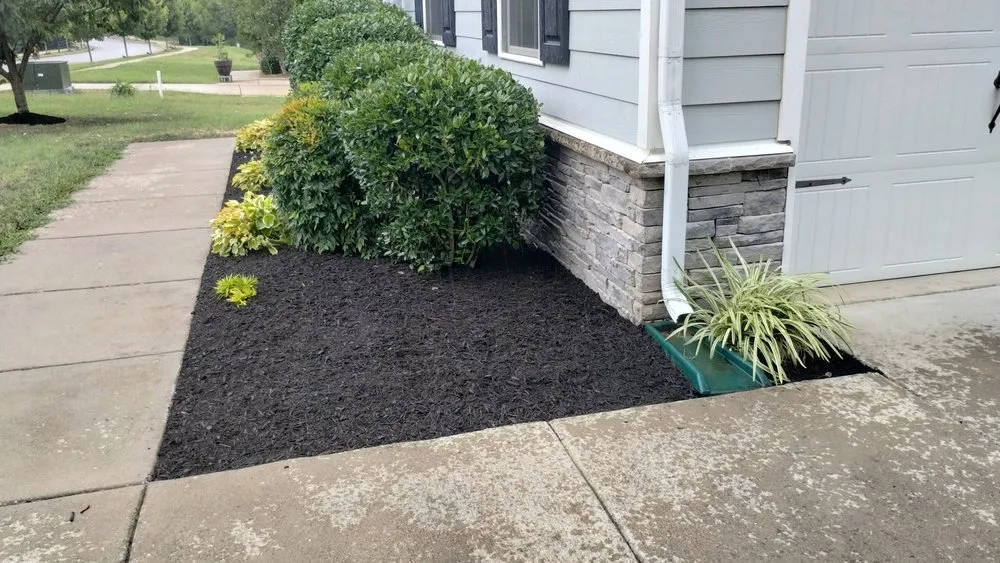 Top-rated lawn care service in Nashville, TN - 6 Brother Landscaping