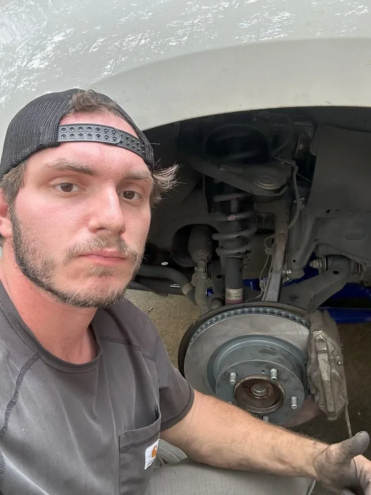 Expert lawn mowing service for residential properties across Fort Mill, SC - 613 Mobile Repair