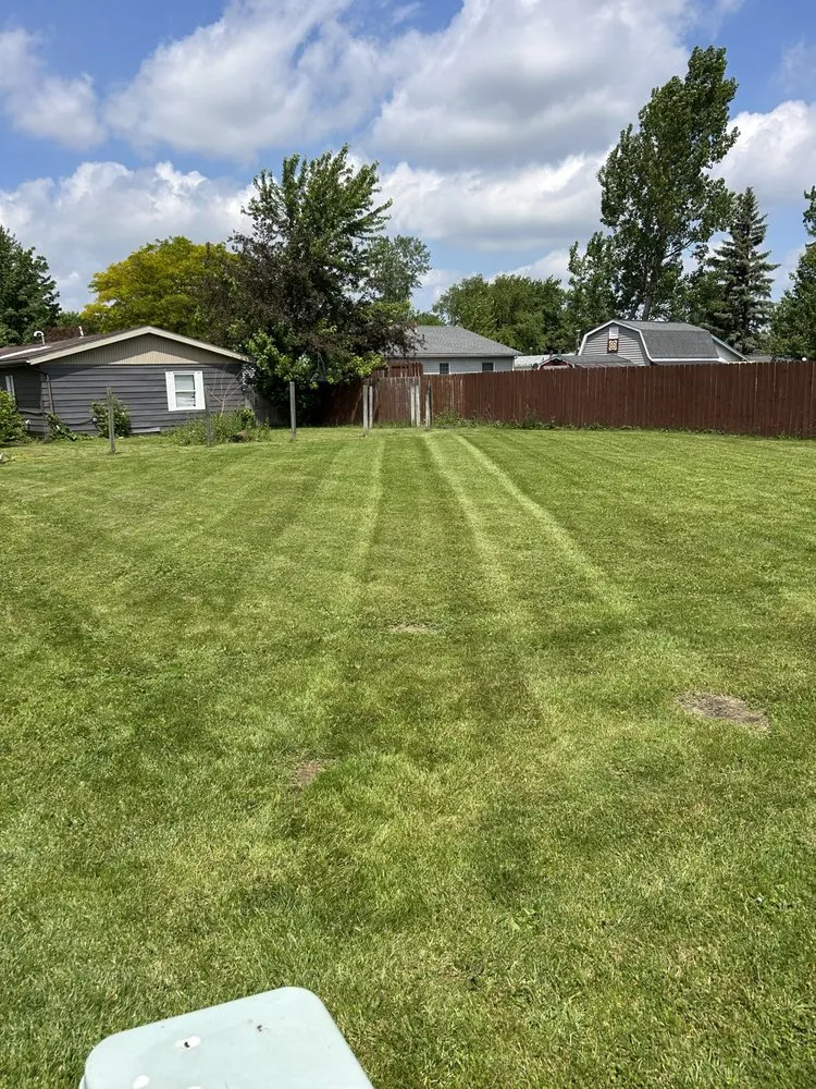 Reliable outdoor landscaping experts serving LaGrange, OH - 7 Blades Lawn Care