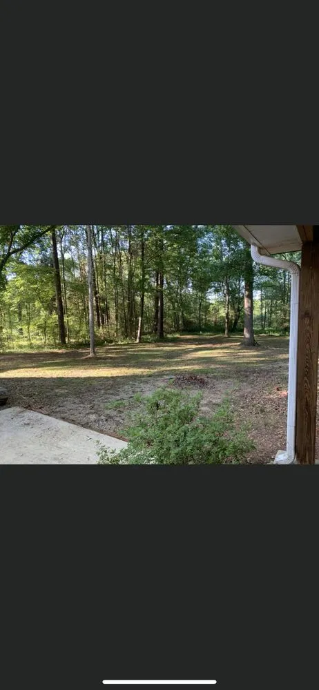 Professional garden landscaping for year-round maintenance in Hogansville, GA by 7 Oaks Landscaping