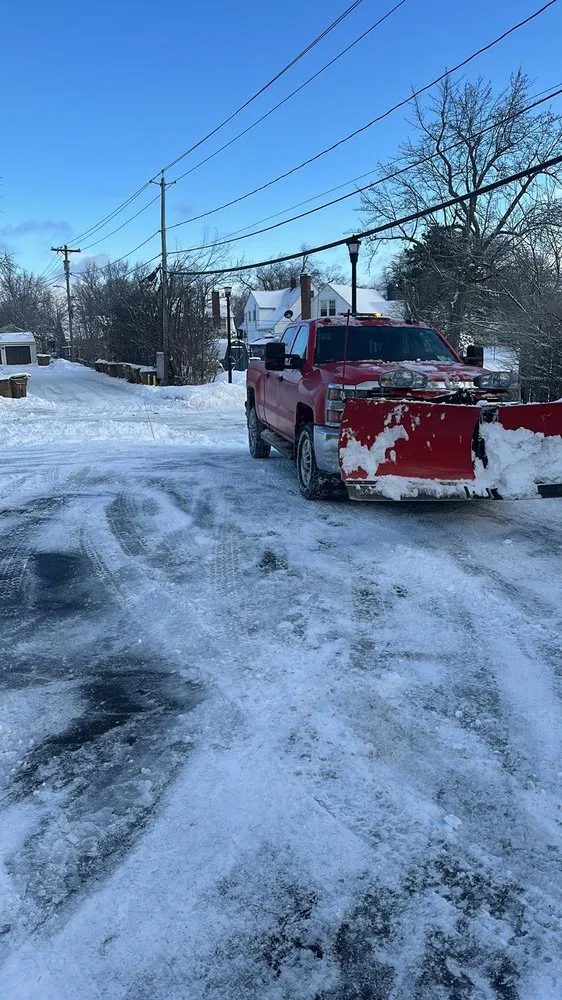 Reliable yard cleanup service in Buffalo, NY by 716 Lawn Care