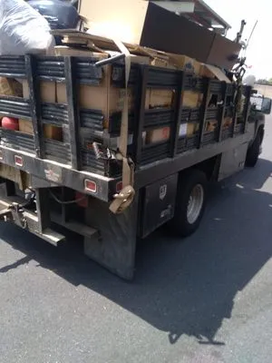 717 Home and Lawn Logo