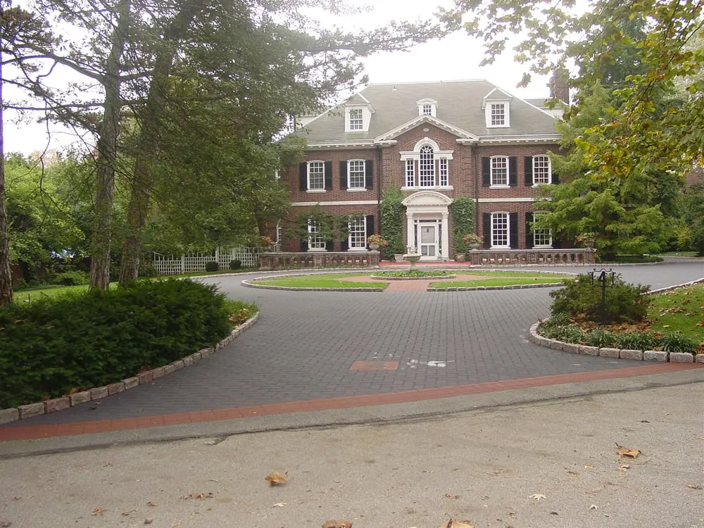 Custom lawn mowing service experts serving Highland, IL - 7C's Contracting