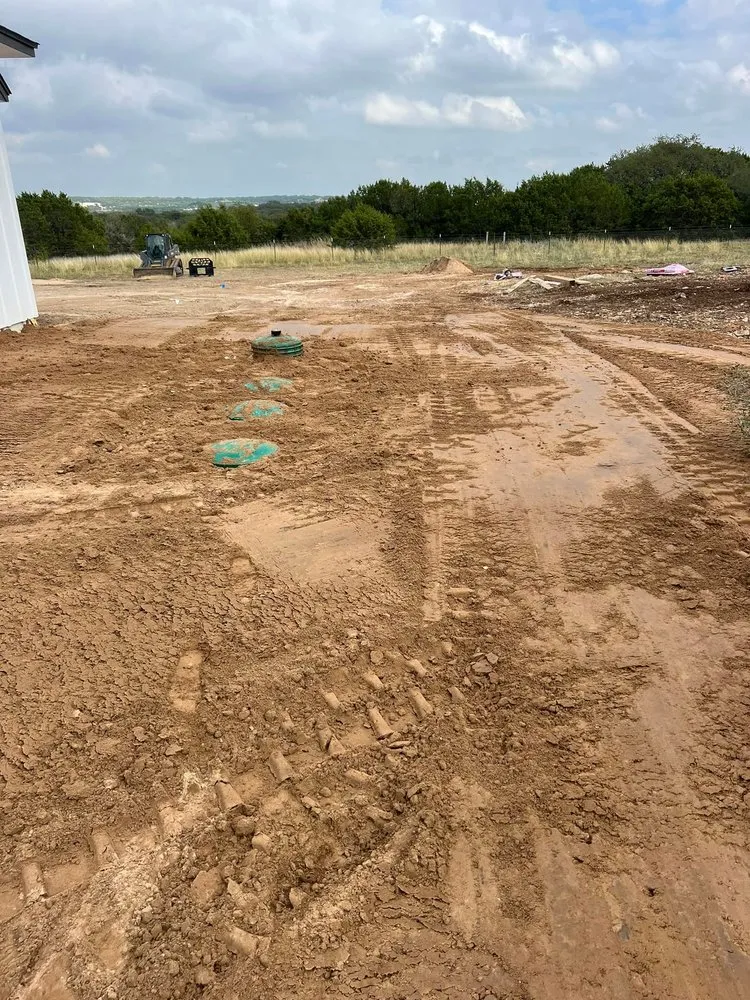 Top-rated yard cleanup service experts serving Lockhart, TX - 7H Construction and Septic