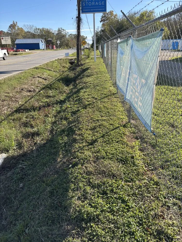 Reliable yard maintenance in Jefferson, TX - 8 - Point Land Services