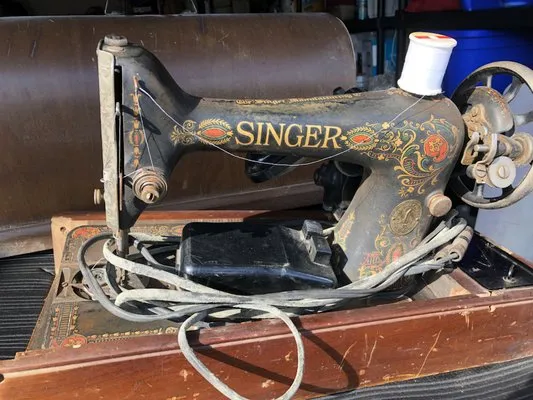 8 Speed Junk Removal Logo