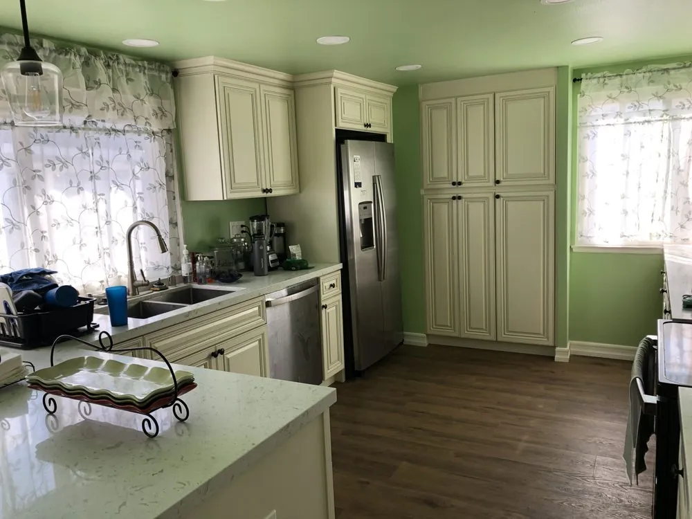 Professional lawn care service experts serving Los Angeles, CA - 800 Remodeling