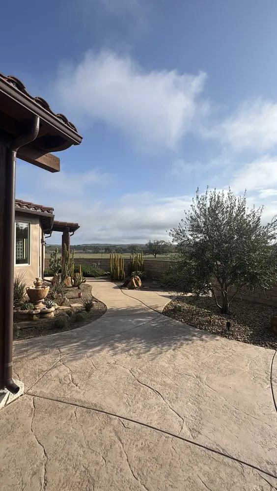 Custom yard maintenance in Paso Robles, CA - 805 Lawn Care