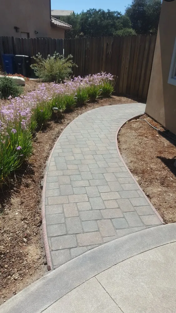 Local lawn care service with custom design in Paso Robles, CA by 805West