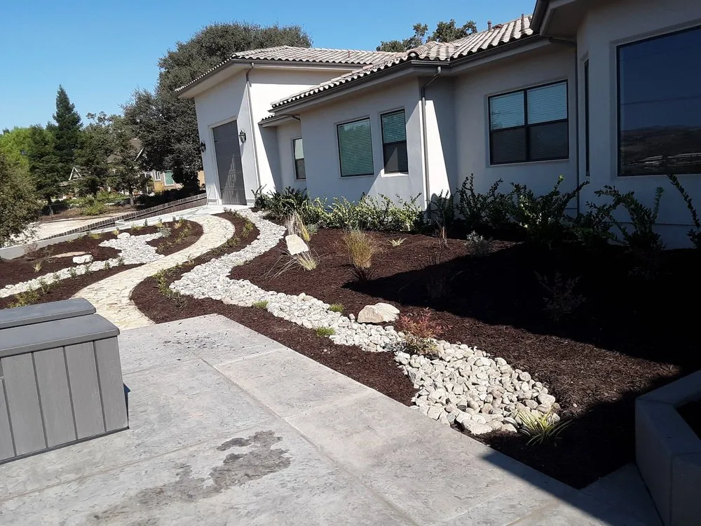Expert landscape design experts serving Paso Robles, CA - 805West