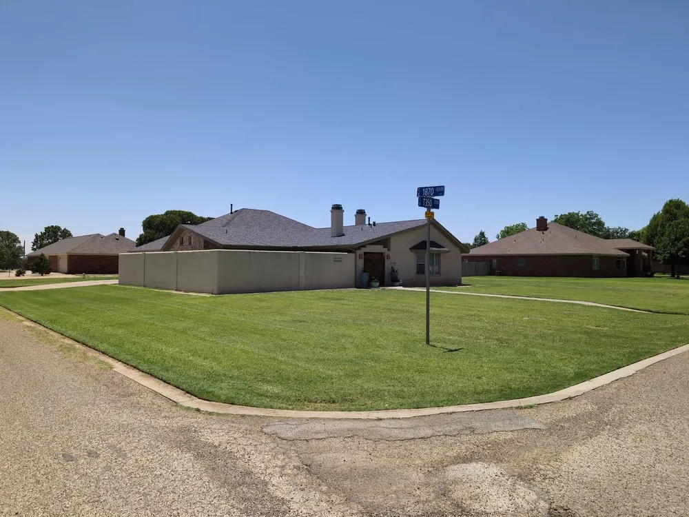 Professional garden landscaping experts serving Lubbock, TX - 806 Lawncare and Landscaping