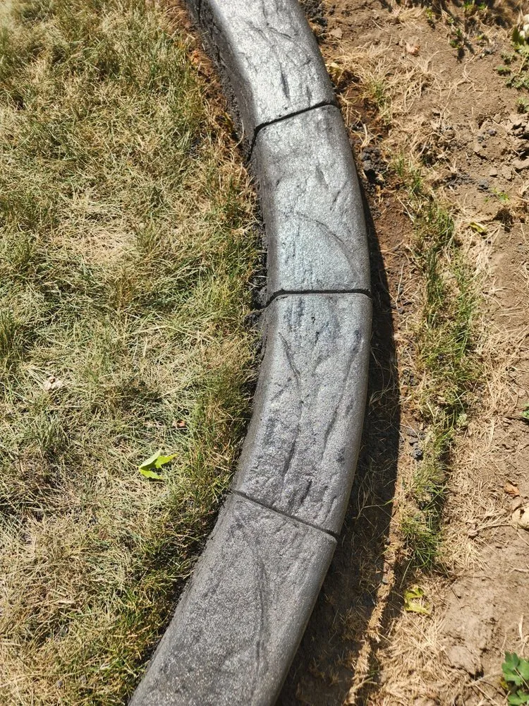 Reliable lawn care service for homes in Freeport, IL by 815 Curbing